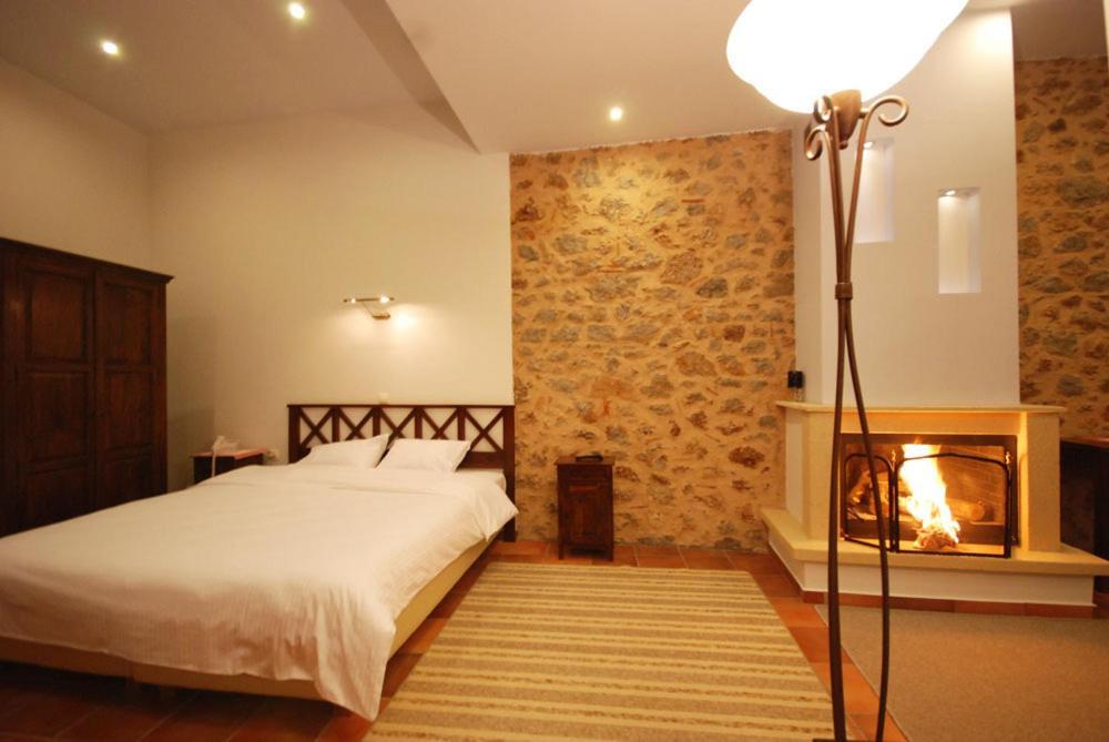 Hotel Parnassos Arachova Ruang foto