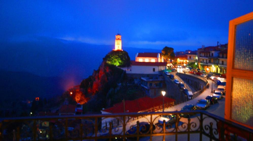Hotel Parnassos Arachova Ruang foto