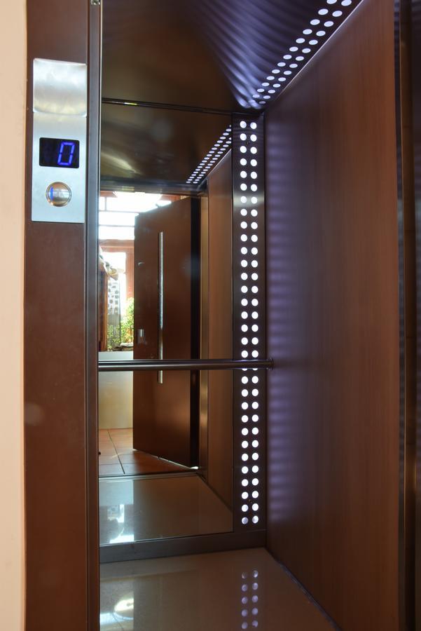 Hotel Parnassos Arachova Bagian luar foto