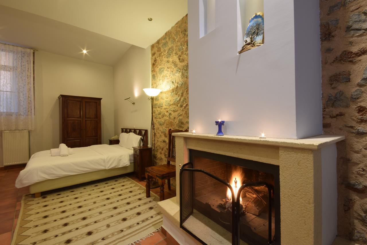 Hotel Parnassos Arachova Bagian luar foto