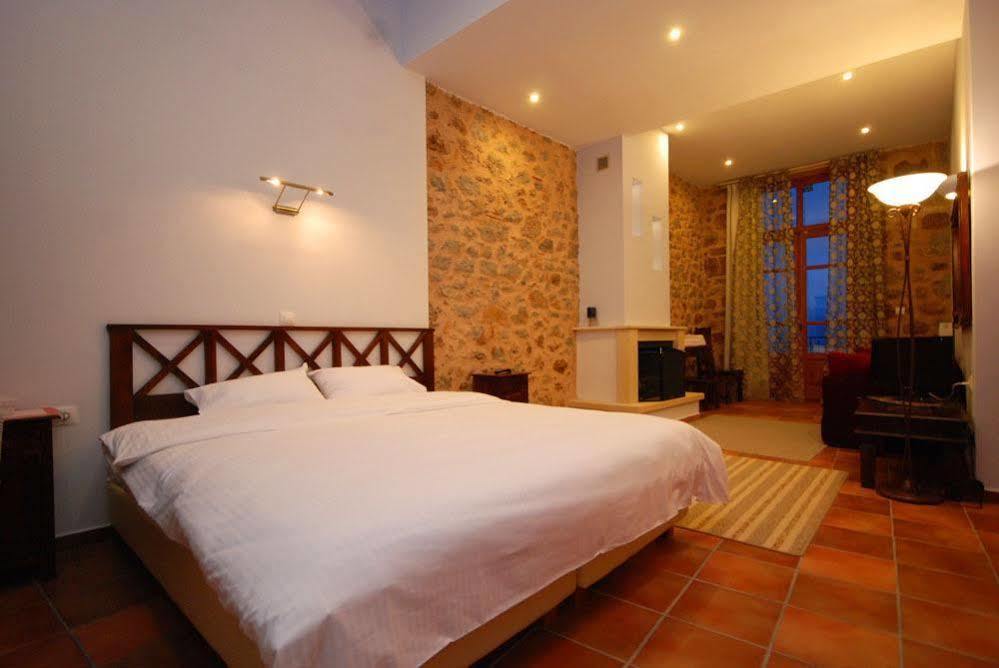 Hotel Parnassos Arachova Bagian luar foto