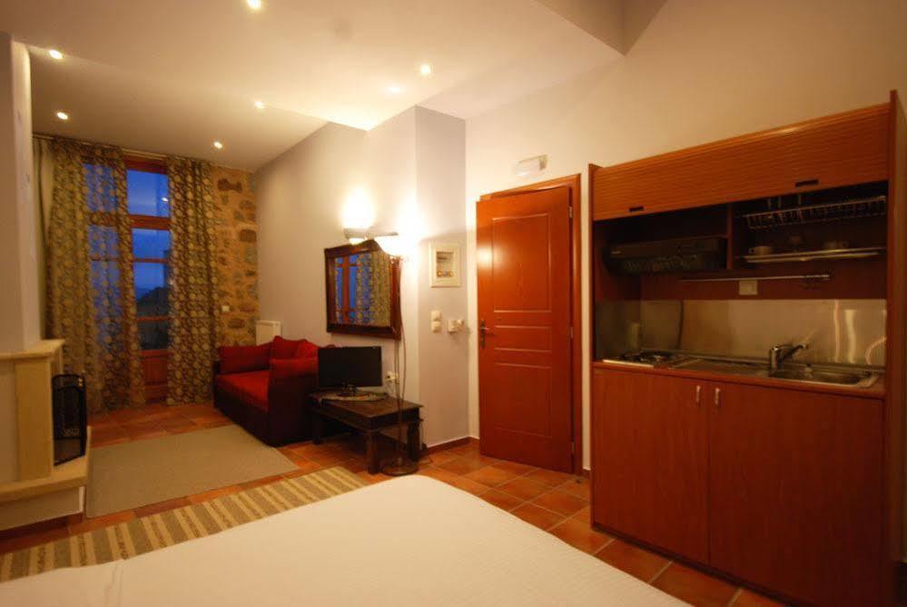 Hotel Parnassos Arachova Bagian luar foto